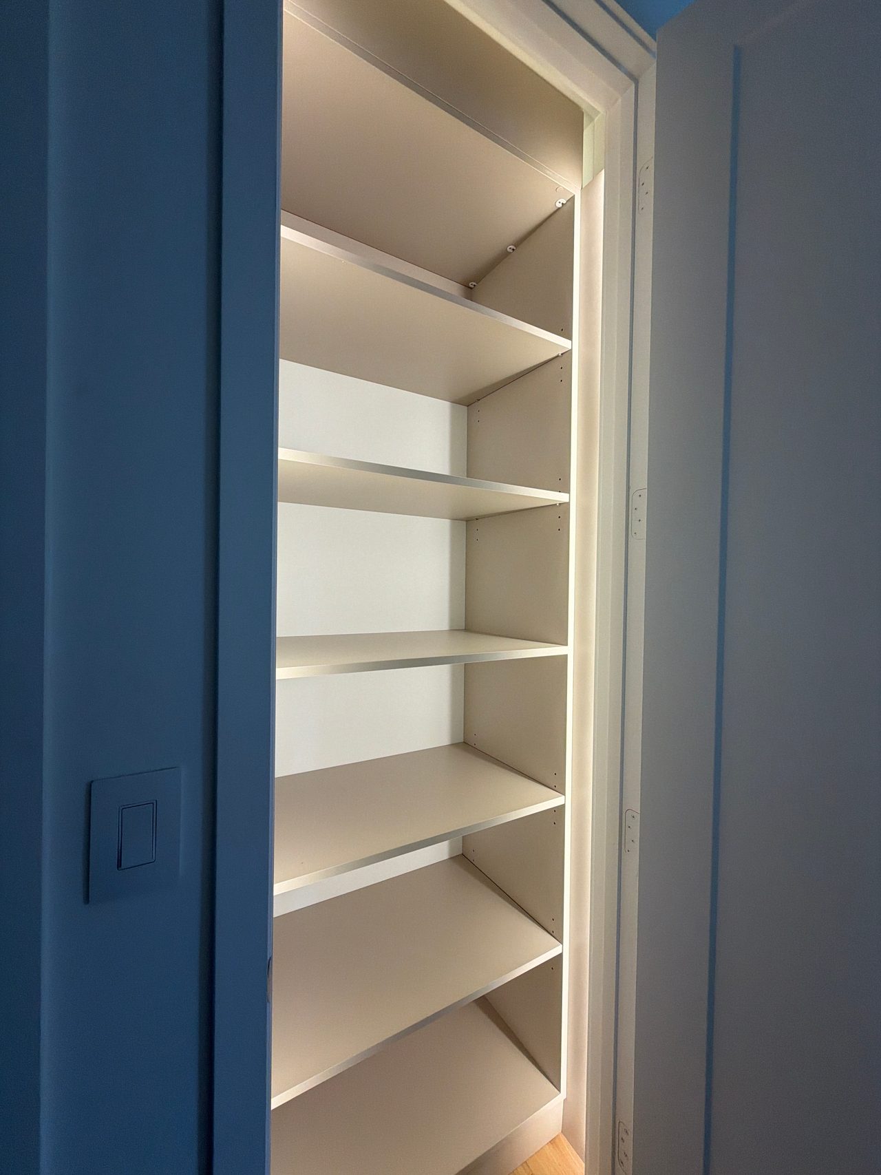 White LED-lit cubby compartments