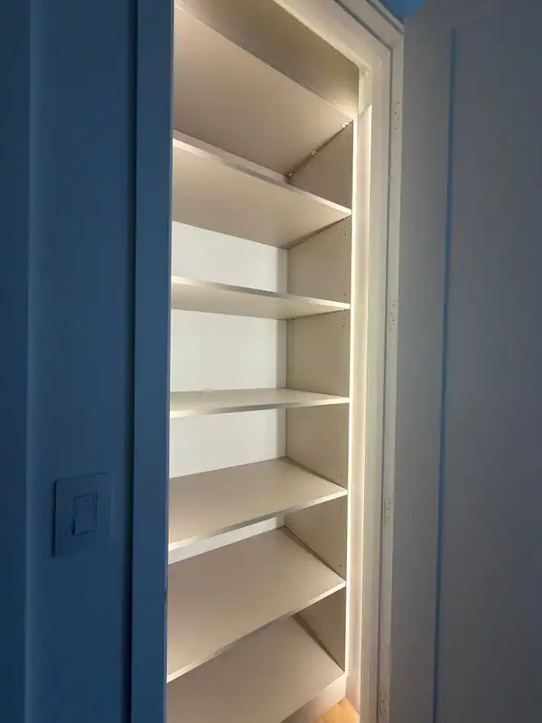 White LED-lit cubby compartments